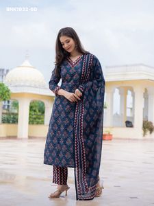 Fournisseur indien de kurtis longs et droits en rayonne de qualité supérieure avec motifs imprimés, pantalons imprimés et ensembles dupatta pour la mode féminine. - Product Image 6