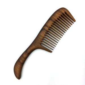 Peigne à barbe en bois de Neem naturel, fait main, étanche et écologique, à dents larges, pour massage du cuir chevelu et coiffage, marque privée, vente en gros - Product Image 6