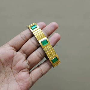 สร้อยข้อมือพลังแม่เหล็กคุณภาพสูงพร้อมหินสีเขียวฝังทองเงินสำหรับการควบคุมแบบ BP และประโยชน์ต่อสุขภาพ - Product Image 1