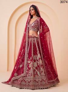 Ensemble Lehenga Choli en soie brodée bordeaux avec dupatta, col en V, tenue de mariée, vêtements de fête de mariage - Product Image 3
