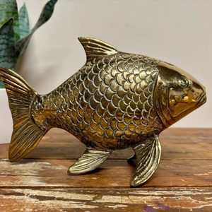 Sculpture de poisson en laiton design pour centre de table, décoration de table à manger et présentation élégante d'intérieur contemporain - Product Image 1