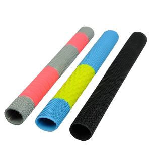 Poignées de batte de cricket de haute qualité, extra épaisses, confortables, design personnalisé, caoutchouc durable, utilisation en extérieur, haute qualité, sur mesure - Product Image 1