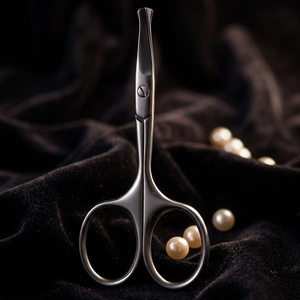 Nouvelles ciseaux pour couper les poils du nez, lame incurvée en acier inoxydable, pointe ronde pour couper les poils du nez, des oreilles et des sourcils, ciseaux de toilettage - Product Image 6