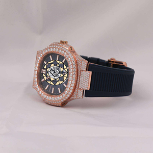 Reloj de Cuarzo de Acero Inoxidable de Marca Privada con Logotipo Personalizado, Características Luminosas, 3BAR, Esfera de 41 mm, Reloj de Moissanita con Diamantes y Correa de Goma - Product Image 4