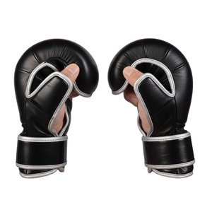 Gants de boxe noirs à paume ouverte avec support de poignet pour l'entraînement et le sparring - Product Image 3