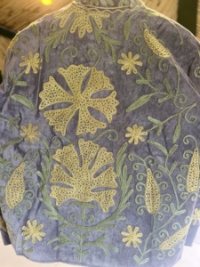 Chaqueta de terciopelo bordada de alta calidad para unisex |   Abrigo Floral de Lujo Hecho a Mano |   Moda de Invierno Premium - Product Image 4