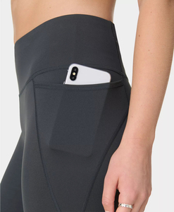 Leggings de sport taille haute noirs en polyester personnalisés pour femmes avec poches et effet ventre plat, idéaux pour le yoga - Vente en gros - Product Image 5