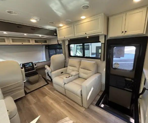 Autocaravanas de Lujo Usadas 2023 2024 2025 2026 T-I-F-F-I-N RV A-L-L-E-G-R-O OPEN ROAD 34PA DISPONIBLES - Product Image 4