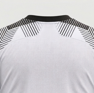 ชุดเสื้อฟุตบอลคอวีสีขาวสำหรับผู้ชายแขนสั้นลายทางโพลีเอสเตอร์เอวยางยืดระบายความชื้นพอดีตัวแบบนักกีฬา - Product Image 6