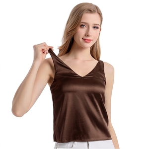 เสื้อกล้ามครอปแขนกุดสำหรับผู้หญิง สไตล์หวานซ่อนเปรี้ยว ผ้าระบายอากาศดี เหมาะสำหรับฤดูร้อน คอวี สายรัดไหล่ แต่งโบว์ผูกเชือก - Product Image 5
