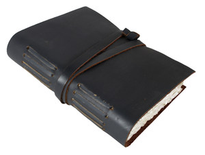 Carnet en cuir souple personnalisé, journal artisanal pour offrir à vos proches, papier à bords festonnés vintage, journal en cuir antique - Product Image 1