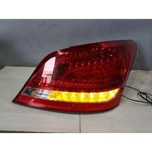 Luz Trasera Derecha Usada Equus 924023N000 - Product Image 4