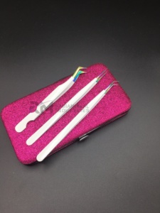 Pinza para Extensión de Pestañas RMI Multi Plasma Tip Antiestática de 10 mm, Acero Inoxidable con Recubrimiento en Polvo Blanco, con Estuche Magnético Rosa Oscuro - Product Image 6