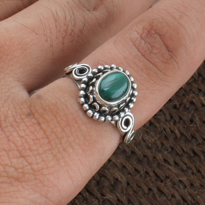 Bague artisanale en argent sterling 925 avec malachite, pierre précieuse naturelle, bordure à pois, style vintage, bijoux de mariage pour femmes - Product Image 6
