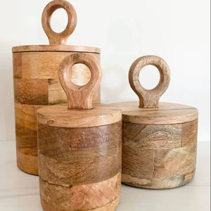 Boîte à épices artisanale en bois de Sheesham avec motif gravé – Organisateur d'épices en bois de qualité export - Product Image 1