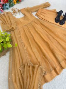 ชุดเดรสยาวแบบ Anarkali รุ่น SHMBL DN-599 สีเบจ ผ้าซัลซ่าฟอยล์ซิลค์ แห้งเร็ว พร้อมผ้าคลุมไหล่และกางเกง - Product Image 6