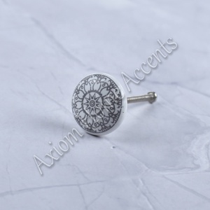 Intricate <b>Ceramic</b> <b>Knobs</b> With Artistic Detailing Ideal for Bedroom and Kitchen Furniture by Axiom Home Accents - Product Image 5