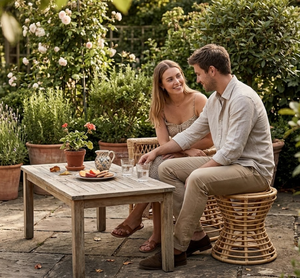 Tabouret sablier en rotin naturel tressé à la main, table d'appoint, table d'appoint bohème en osier, siège léger fait main pour salon, patio - Product Image 6