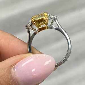 Bague à trois pierres en moissanite jaune fantaisie taille radiant pour femme, en argent 925 original, bijoux fins de qualité supérieure pour les amoureux - Product Image 4