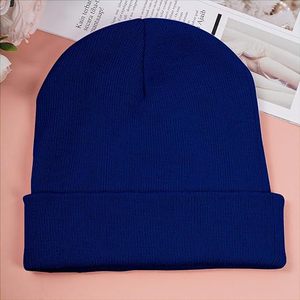หมวกบีนนี่ไหมพรมถักลายริบสำหรับฤดูหนาวแบบ unisex ปักโลโก้ตามสั่งขายส่ง ผลิตจากอะคริลิก 100% อุ่นสบาย เหมาะสำหรับกิจกรรมกลางแจ้ง - Product Image 4