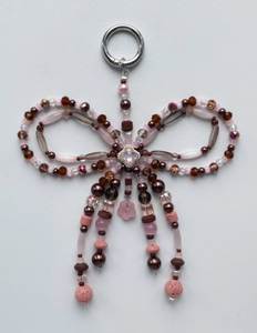 Porte-clés artisanal haut de gamme avec broderie élégante pour sacs à main, sacs à dos et collections de mode - Product Image 6