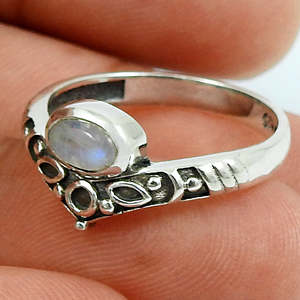Bague bohème de style vintage avec pierre de lune arc-en-ciel naturelle de coupe ovale, magnifique design, bijoux en argent sterling 925 - Product Image 4