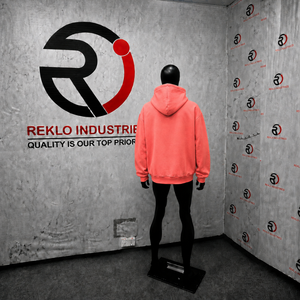 Sweat-shirt à capuche oversize rose corail avec imprimé graphique 'Rich Letter Money Stack' style streetwear pour homme, vente en gros, automne - Product Image 4