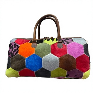 B.S INTERNATIONAL BS131570 Bolsa de Viaje de Cuero Genuino Marrón, Impermeable, con Cierre de Cremallera, Alta Calidad - Product Image 3
