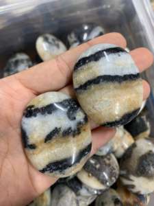 หินปาล์มแจสเปอร์ลายม้าลายธรรมชาติ ขัดเงา สำหรับบำบัดรักษา พร้อมลวดลายสีดำและสีขาว ขนาด 35 x 45 x 15 ซม. - Product Image 6