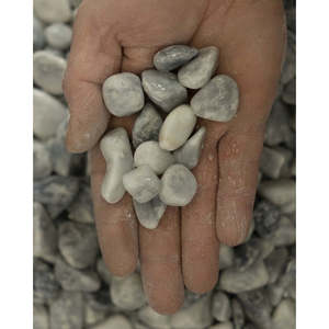 Piedras de Bardiglio de 15-25 mm - Sacos Grandes de 1000 kg de Piedras Gris-Blancas - Product Image 1