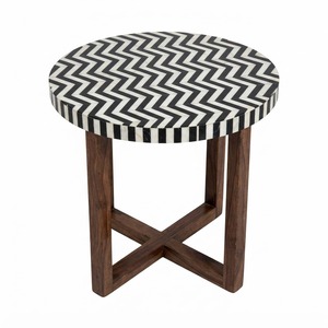 Taburete moderno redondo con incrustaciones de hueso, mesa auxiliar artesanal con patrón en zigzag, mesa decorativa de madera de lujo personalizada para sala de estar u hotel - Product Image 1