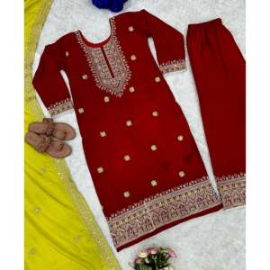 Ensemble de costume de fête pour femmes avec un dupatta fantaisie et un haut et un bas de vêtements avec pendentif - Product Image 5