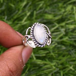 Anillo de piedra lunar hecho a mano, plata de ley 925, joyería de piedras preciosas naturales para mujer, regalo al por mayor - Product Image 1
