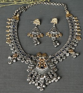 Conjunto de Joyería Nupcial Vintage de Plata Oxidada de Dos Tonos |   Collar tribal indio con piedra azul |   Regalo de Boda - Product Image 2