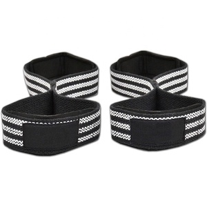 Premium Black Fitness Lifting Straps Logotipo personalizado Figura 8 Correas de elevación Neopreno Acolchado Levantamiento de pesas Tirar hacia arriba Correas de barra de mano - Product Image 1