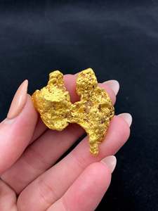 ทองคำแท่งและทองคำก้อนคุณภาพสูงใหม่เอี่ยมขายส่ง 24K ความบริสุทธิ์ 98% เกรดสำหรับการลงทุน เหมาะสำหรับขายต่อและสะสม - Product Image 3