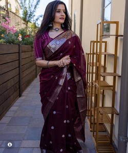 Maroon Silk Saree With Gold Border Traditional Indian Wedding Wear For Women <b>Floor</b>-Length Regular Fit Wrinkle Free - Product Image 1