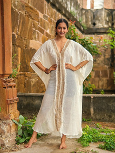 Nuevo y elegante vestido caftán de algodón Khadi, túnica artesanal étnica con cuello en V, estilo oversized, hecho a mano, para estar en casa, maxi, para mujer. - Product Image 3