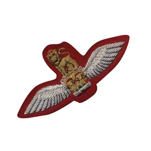 Écussons de blazer de parachutiste WING, badges cérémoniels faits à la main en tissu de laine à prix abordable - Product Image 3