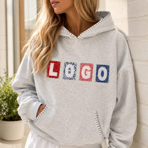 Sudadera amarilla de mujer con cremallera de un cuarto, cuello alto y hombros caídos, estilo oversize - Product Image 1