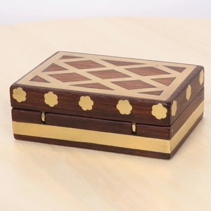 Boîte de rangement en bois la plus vendue avec couvercle, organisateur empilable pour artisanat, jouets, outils, accessoires et articles ménagers en promotion - Product Image 1