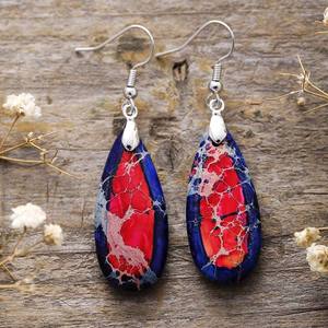 Boucles d'oreilles en résine écologiques faites à la main, motif bleu, crochet argenté, bijoux traditionnels, accessoire de mode, artisanat - Product Image 4