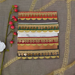 Adorno de encaje bordado de lentejuelas doradas para prendas y vestidos Adorno bordado de lentejuelas doradas Premium para accesorios de ropa - Product Image 1