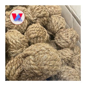 Bola de Fibra de Coco Natural de 6cm/8cm - Origen Vietnam, Bola Premium para Entrenamiento de Perros, Empaque para Exportación a Granel para Mayoristas de Productos para Mascotas - Product Image 1