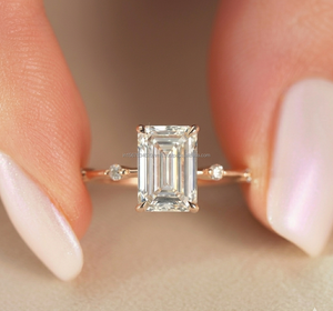 Anillo Unisex de Oro Blanco de 14k con Diamante Cultivado en Laboratorio IGI, Corte Esmeralda, para Boda/Compromiso, Regalo de Aniversario - Product Image 1