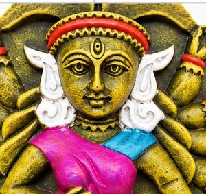 Figurine murale Durga en métal faite à la main, art religieux traditionnel, décoration artisanale en métal, 1 pièce pour Diwali, salon - Product Image 5