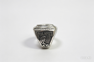 Anillo de Campeonato GHC Personalizado V. Y. Domingo, Logotipo en Esmalte Verde, Piedras de Circonio Cúbico, Anillo de Cóctel para Hombre, Plateado en Plata, Acero Inoxidable Moderno - Product Image 2