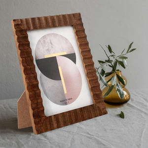 กรอบรูปไม้ทำมือแบบดั้งเดิม ลายไม้ธรรมชาติ สำหรับตั้งโชว์บนโต๊ะ ตกแต่งบ้าน สำนักงาน สไตล์เรียบง่าย ดีไซน์ทำมืออย่างมีเอกลักษณ์ - Product Image 2