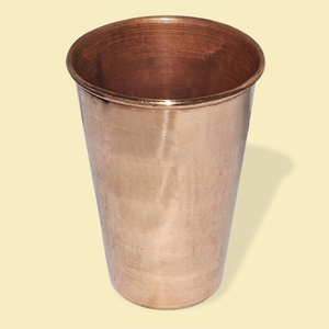 Gobelet en cuivre personnalisé en gros avec logo, verre à boire martelé artisanal, tasse en cuivre massif, articles de bar écologiques pour hôtels et restaurants - Product Image 3