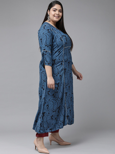 Kurti de rayón para mujer, talla grande, corte en A, con cuello en V, mangas tres cuartos y detalles estampados florales en azul. - Product Image 3